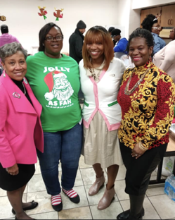 State Senate Candidate Lori Wilcox Volunteers at Christmas Dinner for ...